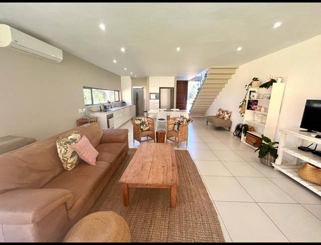 3 BEDROOM TOWNHOUSE SOLD IN ZIMBALI WEDGE